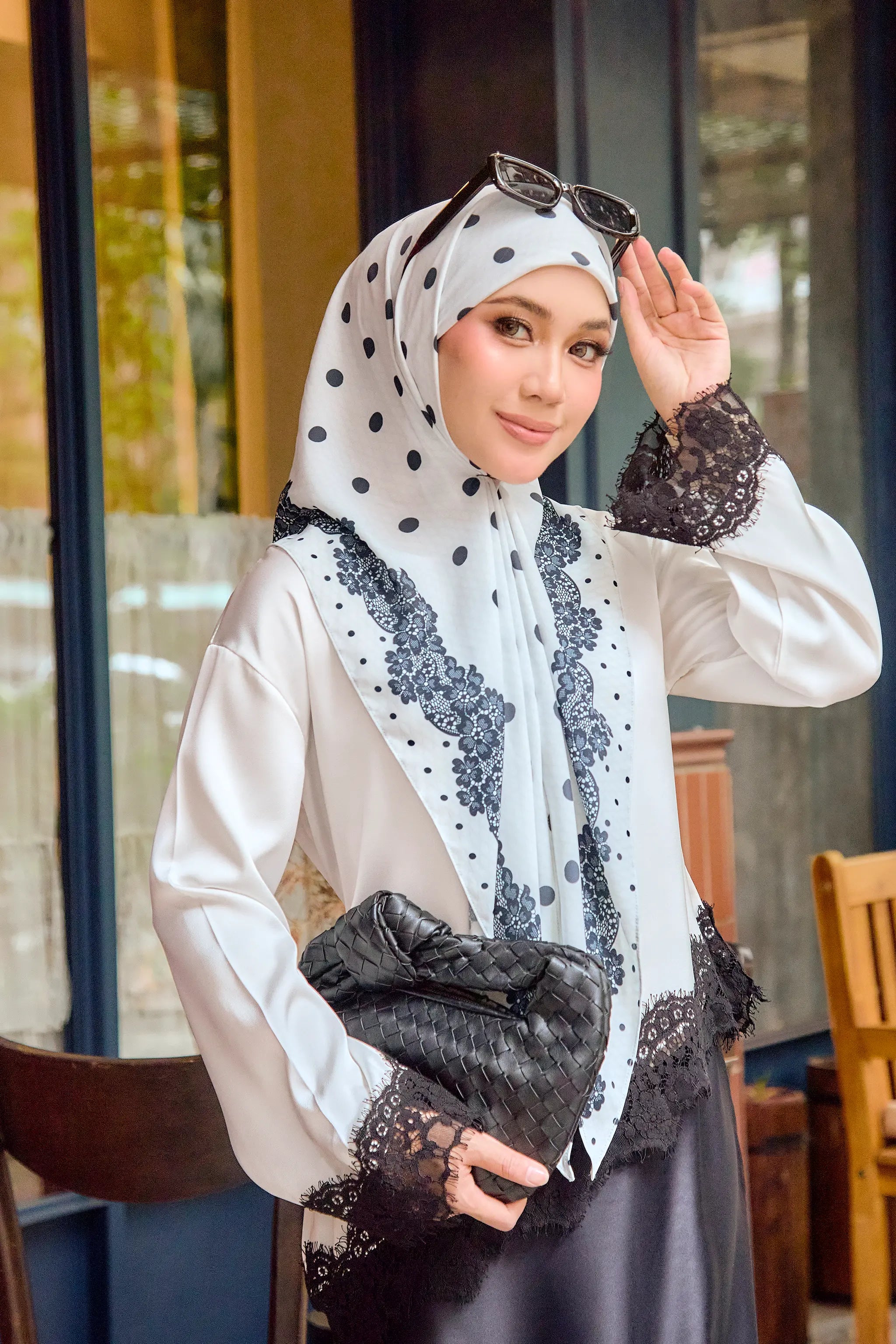 Between The Lace in Ivory | Printed Chiffon Tri-Ezy