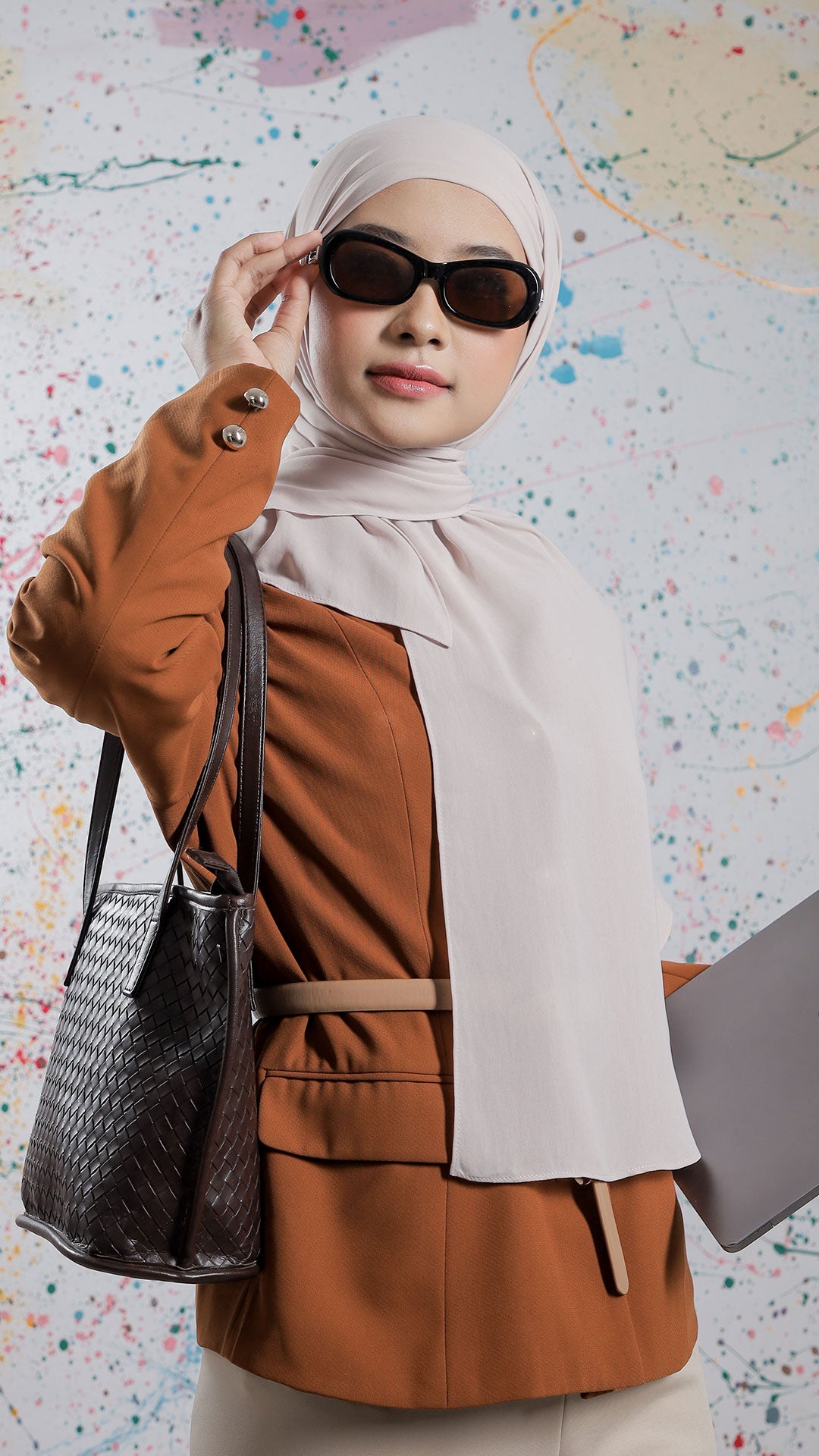 Inara Ezy in Cream Linen