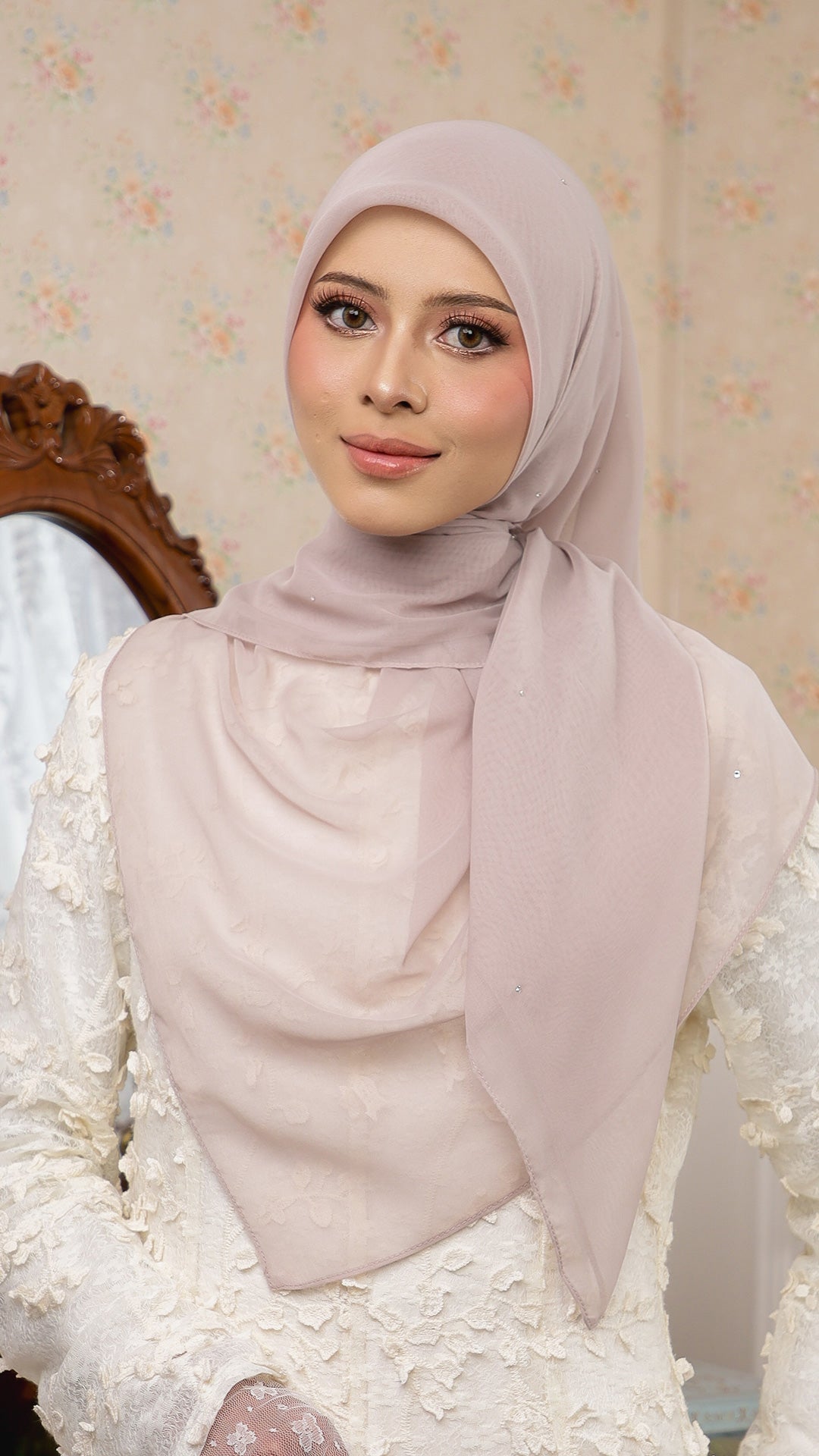 Sofia Bawal Swarovski in Brown Rice
