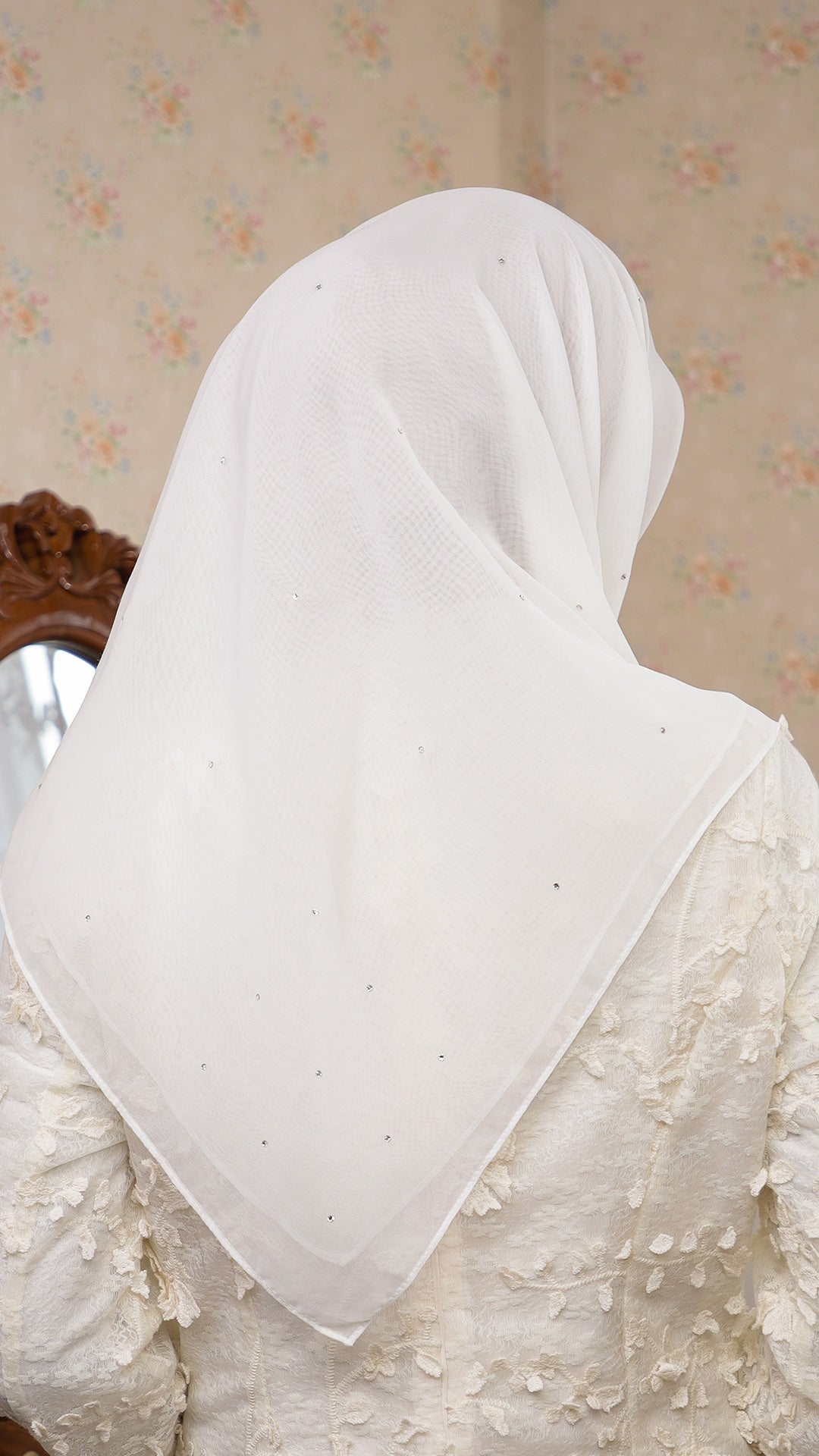 Sofia Bawal Swarovski in Snow White