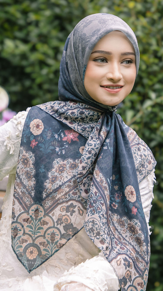 Written in Bloom - Midnight