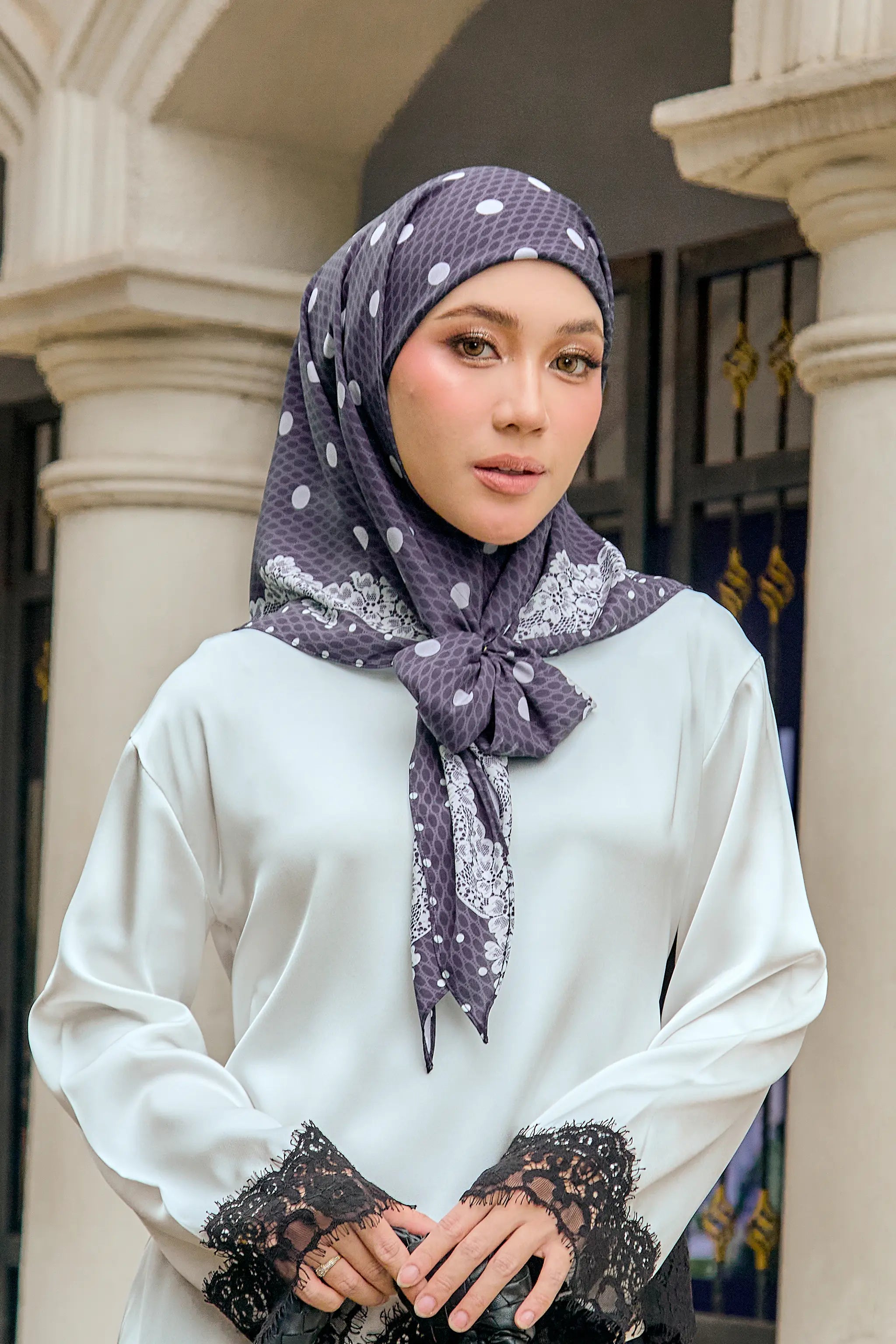 Between The Lace in Mauve | Printed Chiffon Tri-Ezy