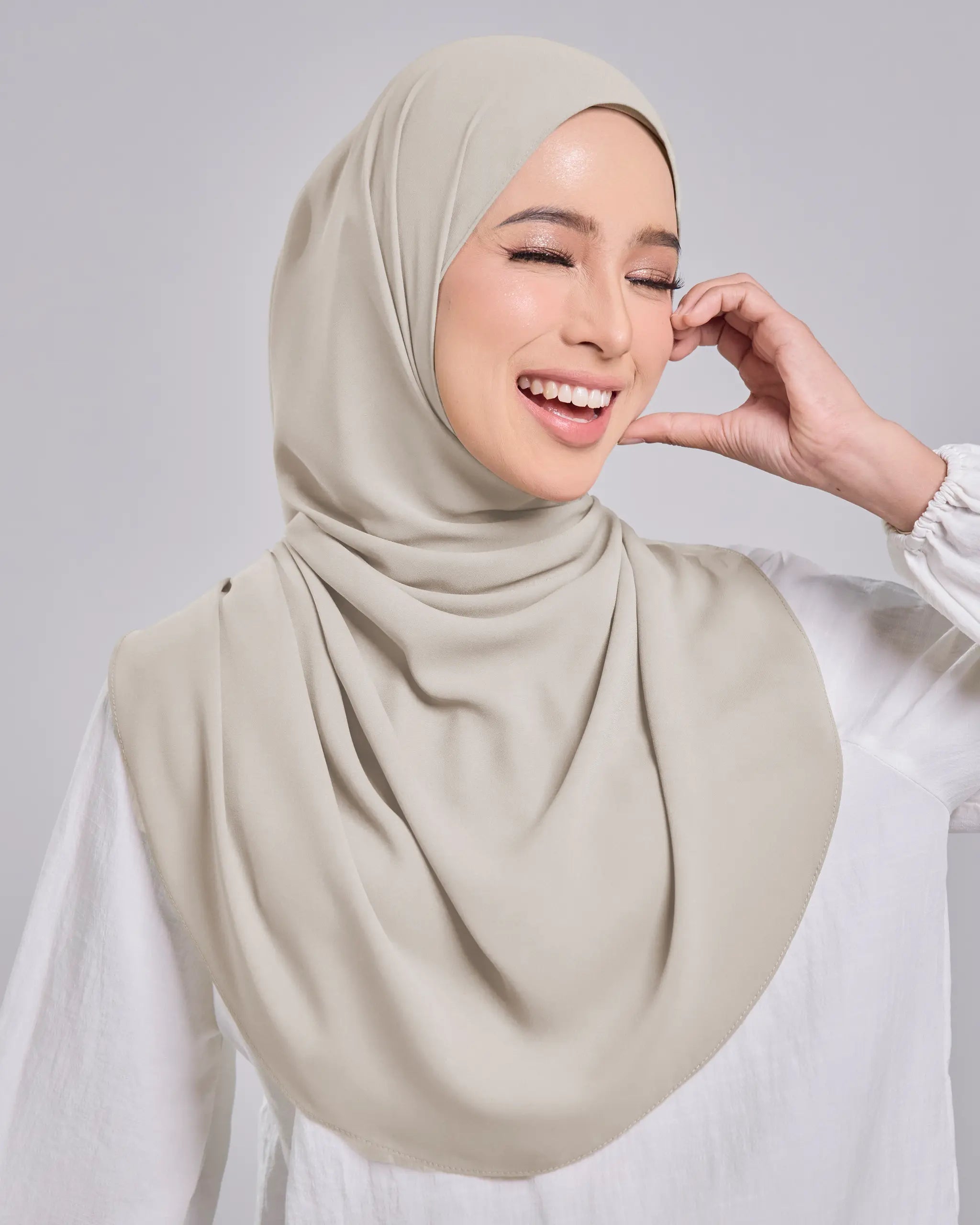 Baesic Premium Chiffon Shawl in Gardenia