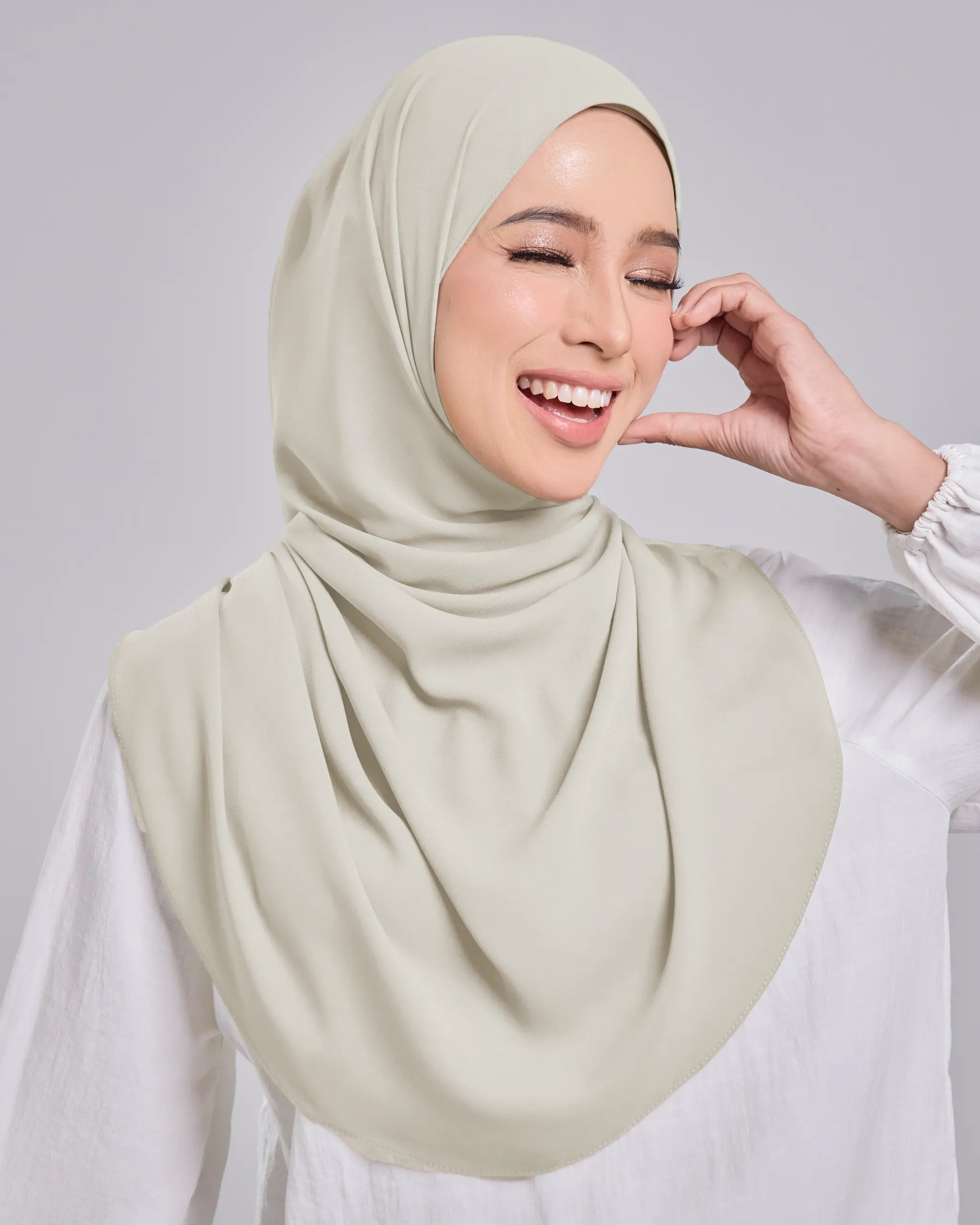 Baesic Premium Chiffon Shawl in Pale Moon