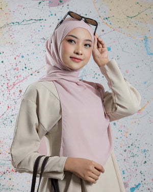 Inara Ezy in Pink Blush