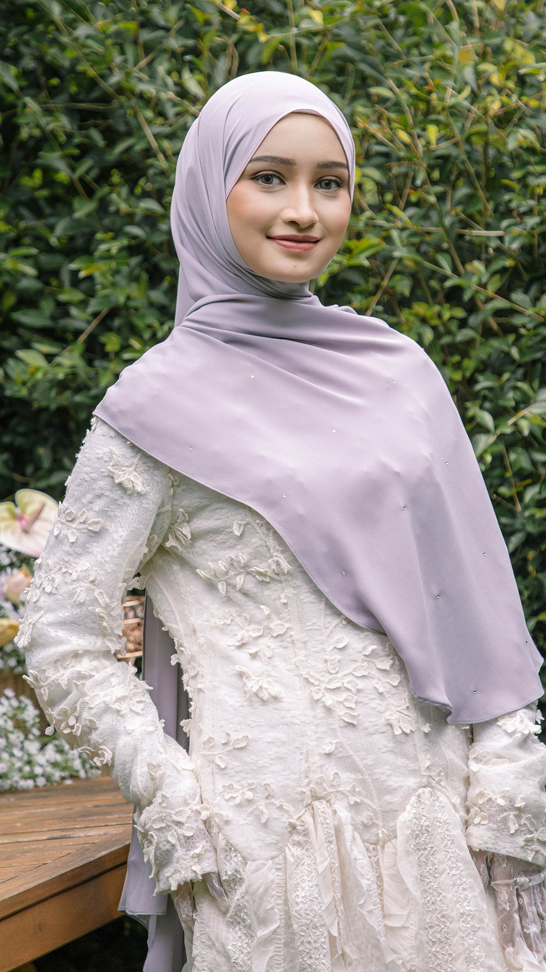 Sofia Shawl Swarovski in Ice Purple
