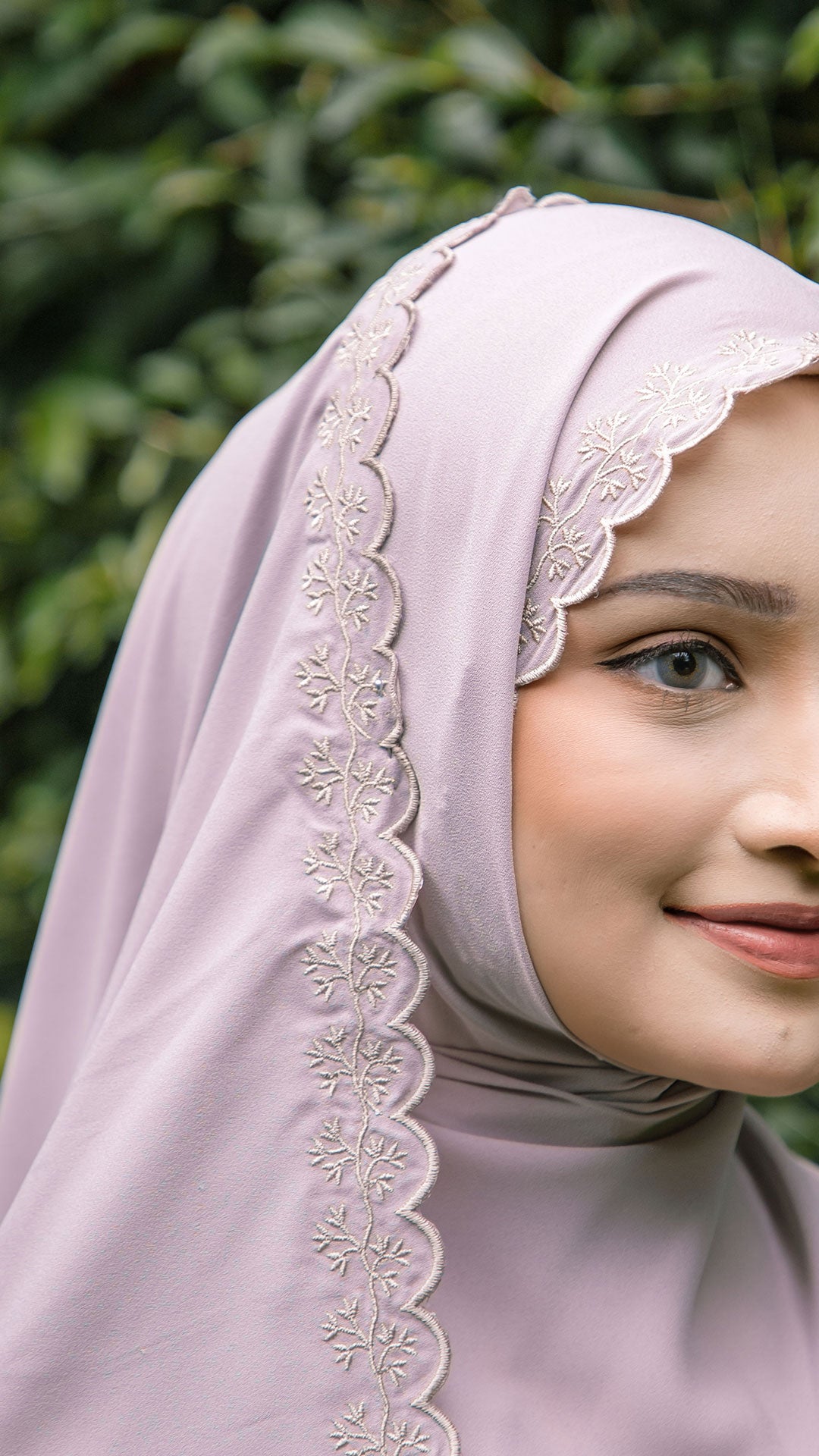 Baesic Sulam Melur Shawl in Biscuit Beige