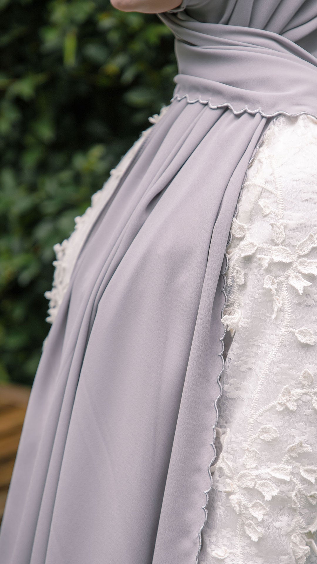 Baesic Sulam Teratai Shawl in Ice Purple