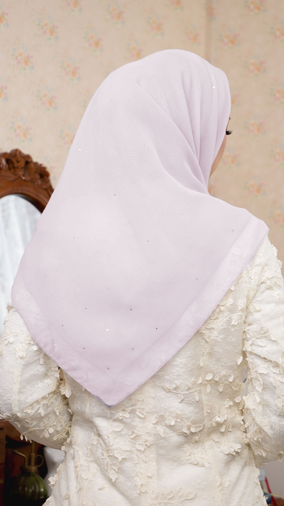 Sofia Bawal Swarovski in Burn Lilac